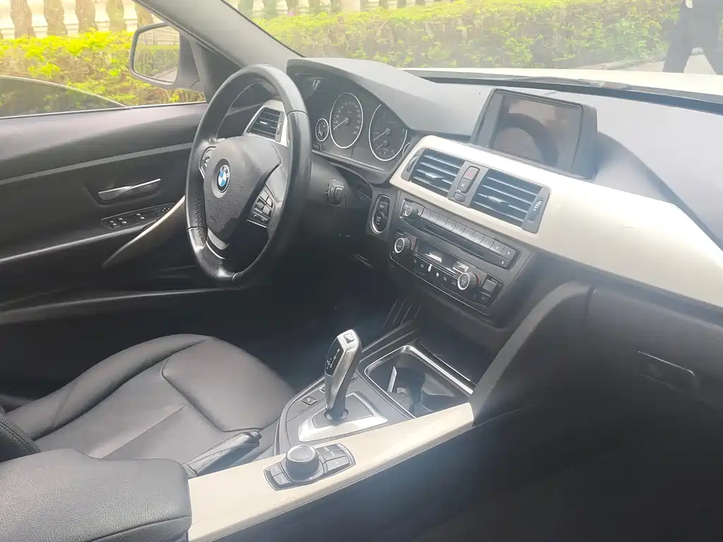 BMW 3 Series — миниатюра 7