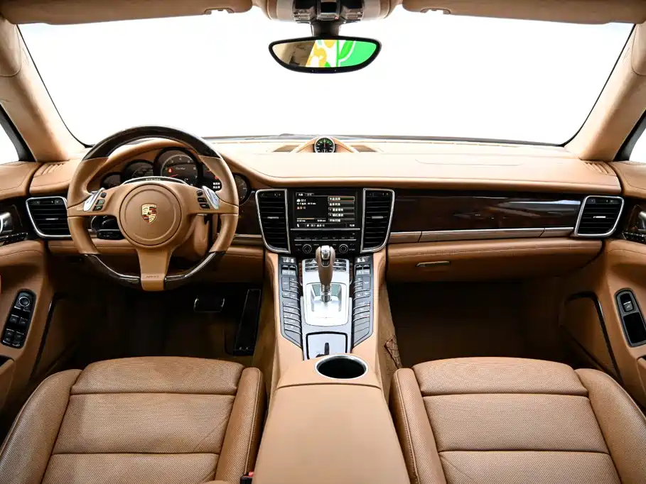 Porsche Panamera — миниатюра 10