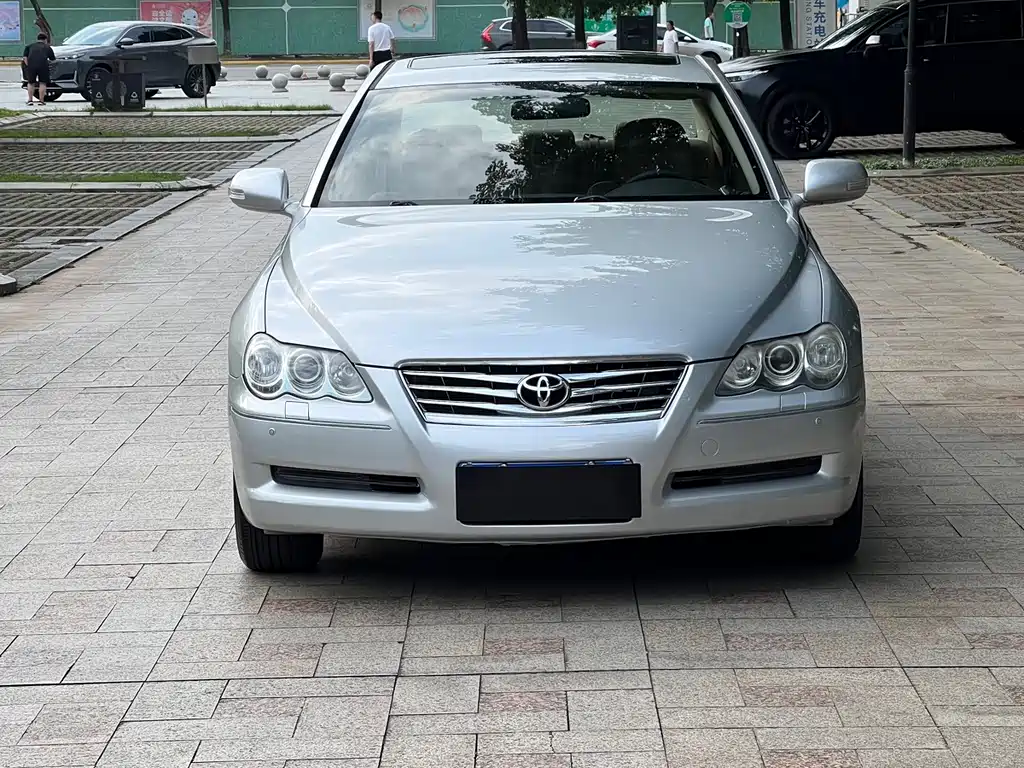 Toyota Reiz — миниатюра 3