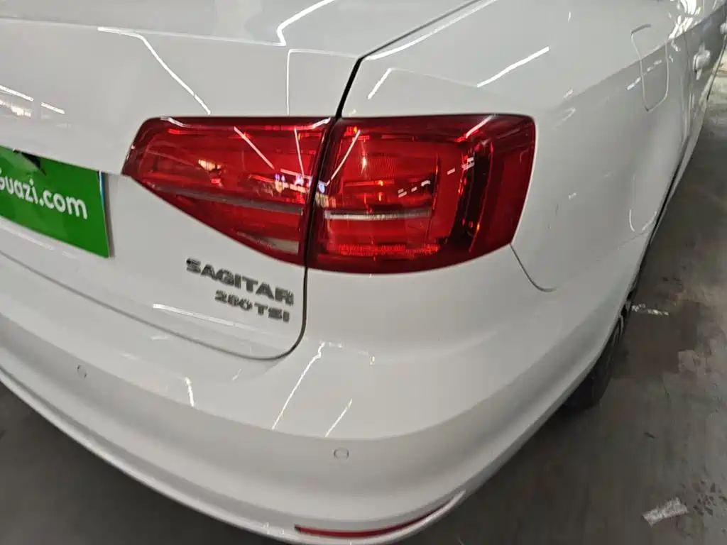 Volkswagen Sagitar — миниатюра 8