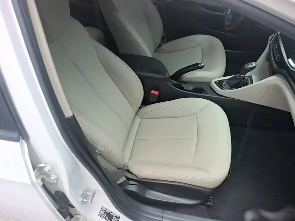 Buick Excelle — миниатюра 25
