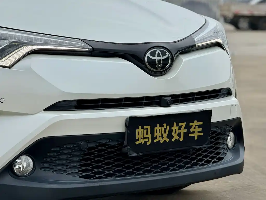 TOYOTA C HR