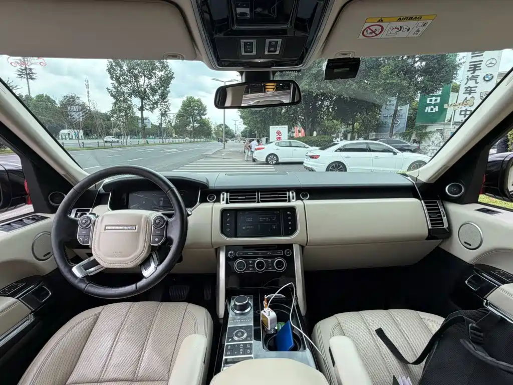 Land Rover Range Rover — миниатюра 13