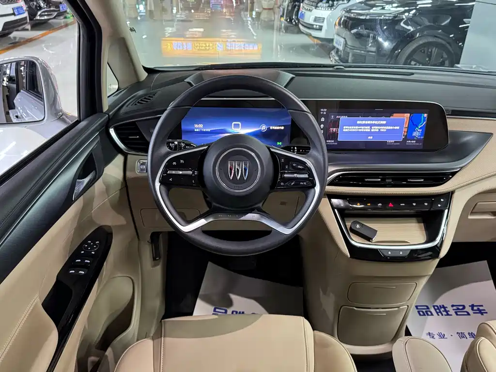 Buick GL8 — миниатюра 10