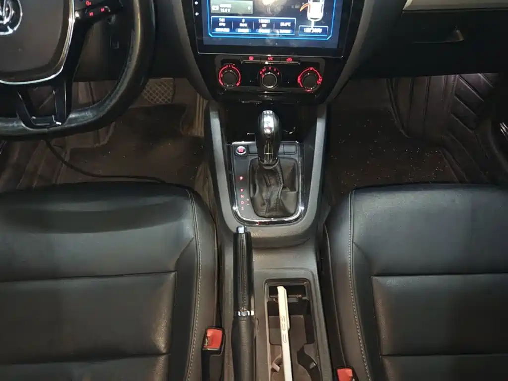 Volkswagen Sagitar — миниатюра 14