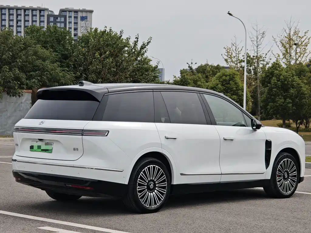 NIO ES8 — миниатюра 2