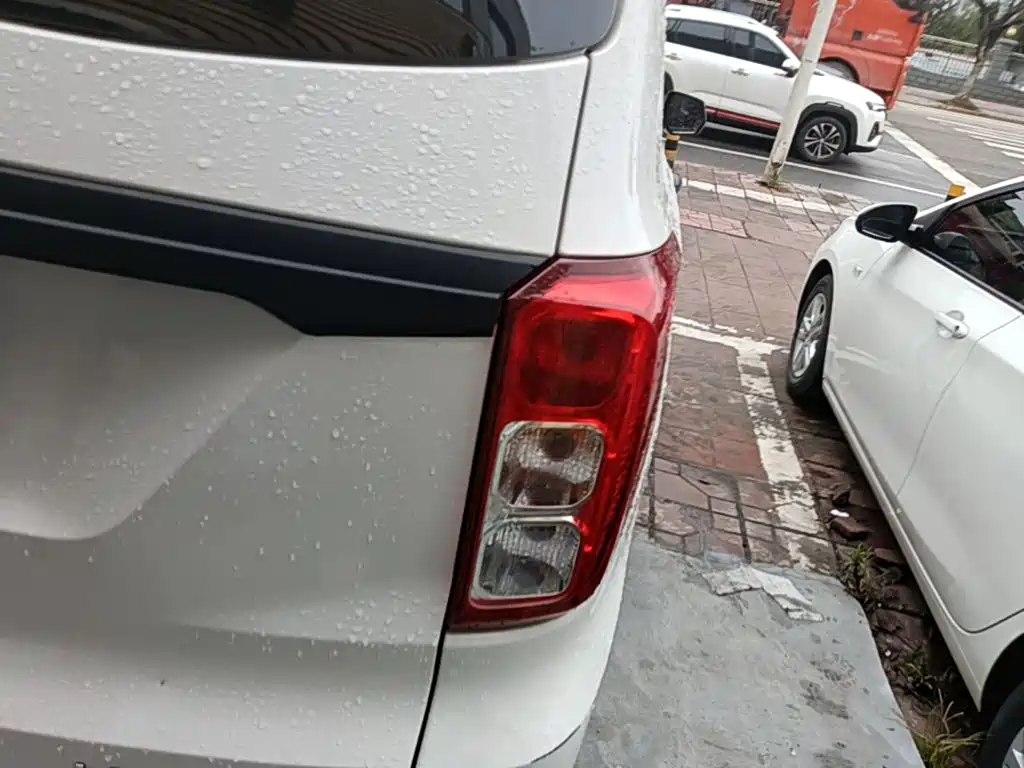 Wuling Hongguang — миниатюра 8
