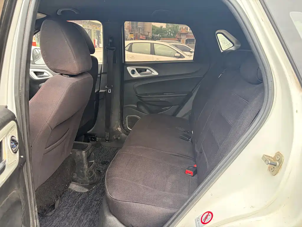 Brilliance V3 2015 1.5L MT Comfort
