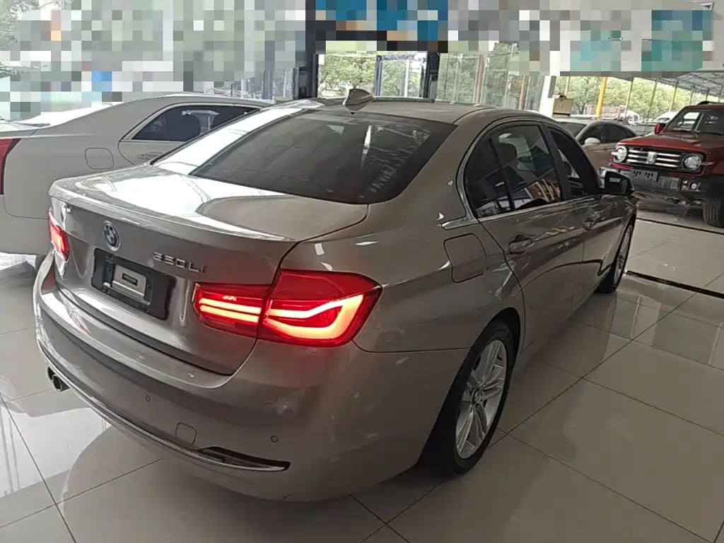 BMW 3 Series — миниатюра 7