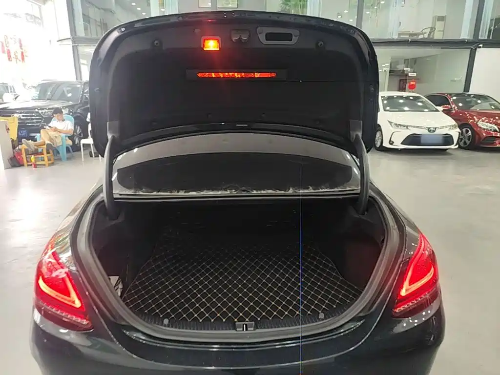 Mercedes-Benz C-Class — миниатюра 19