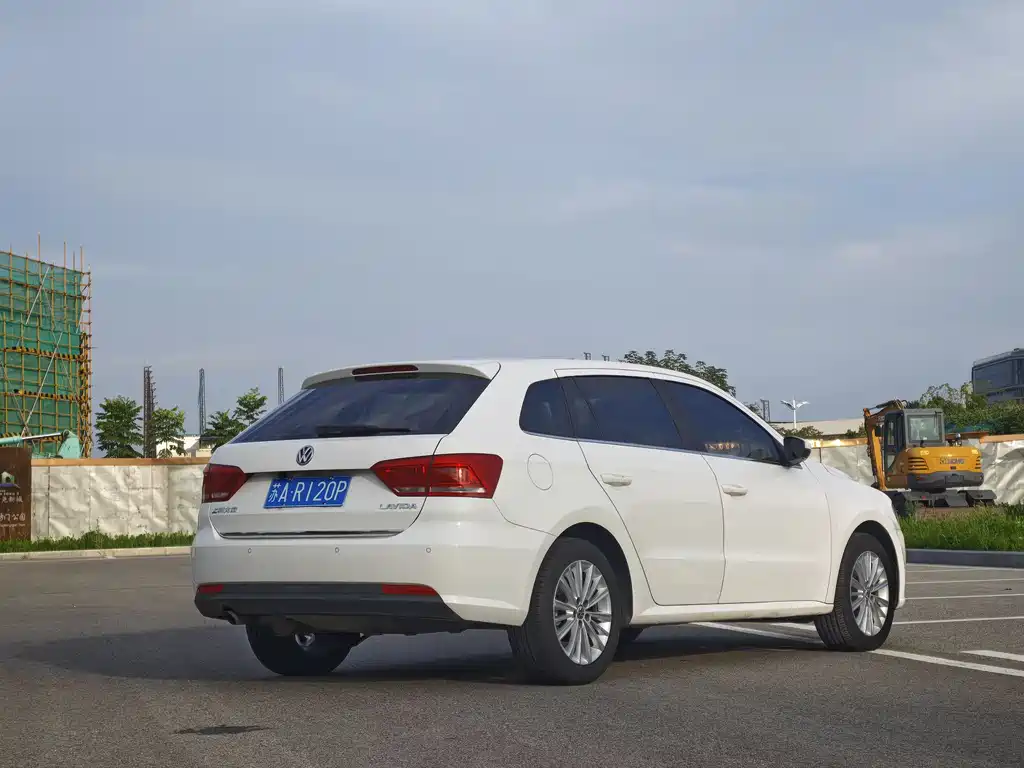 Volkswagen Gran Lavida 2013 1.6L AT Comfort