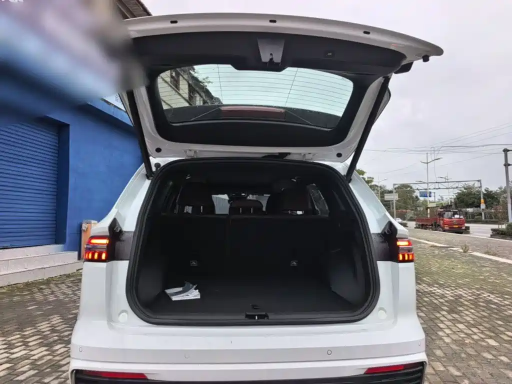Geely Xingyue L — миниатюра 19