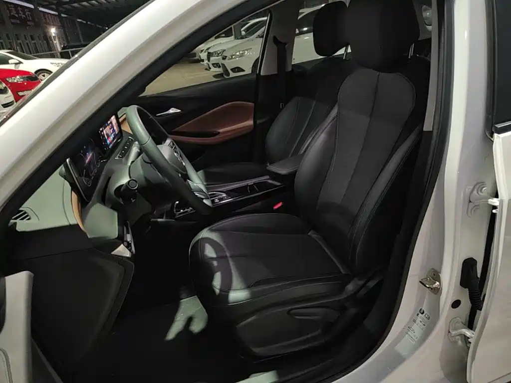 Buick Verano — миниатюра 15