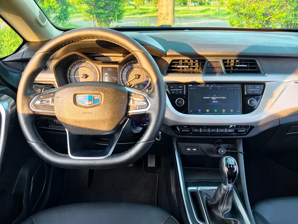 Geely Vision X3 — миниатюра 17