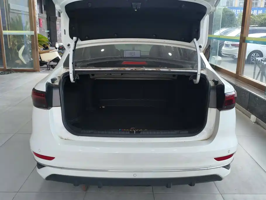 Geely Emgrand — миниатюра 4