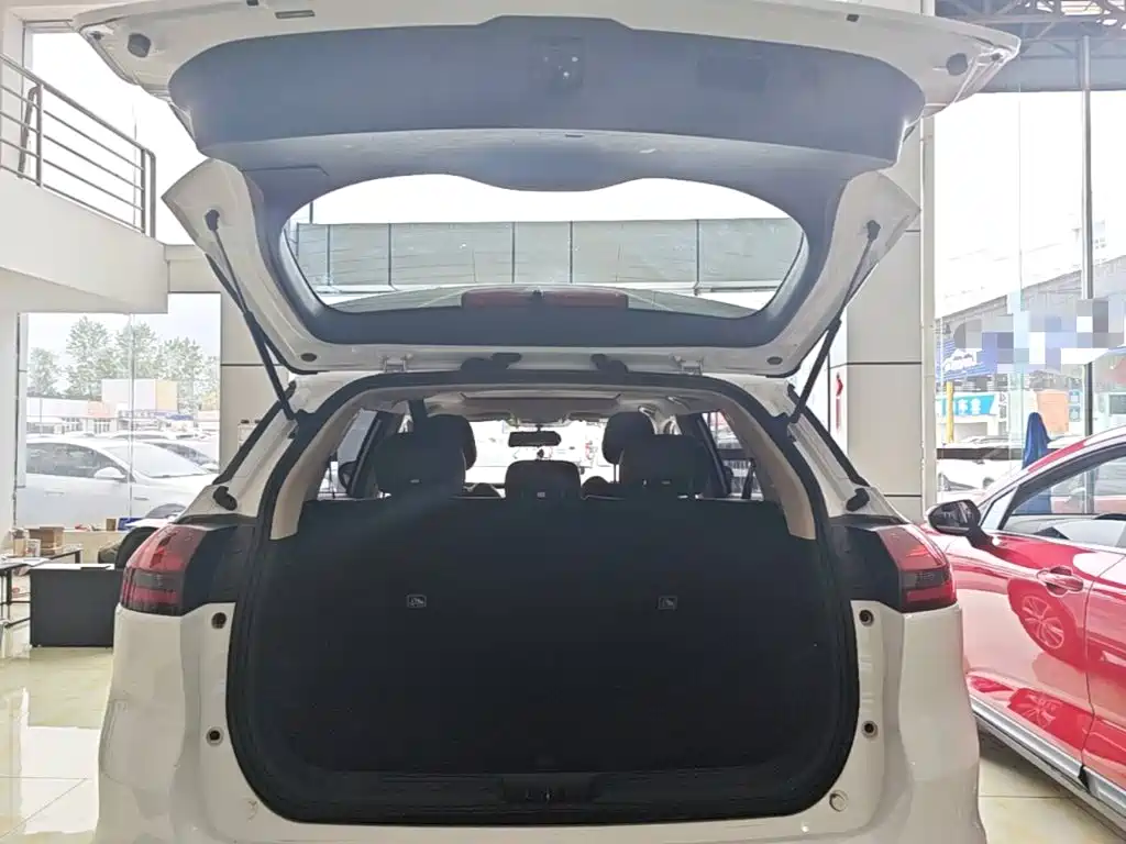 Geely Boyue — миниатюра 19