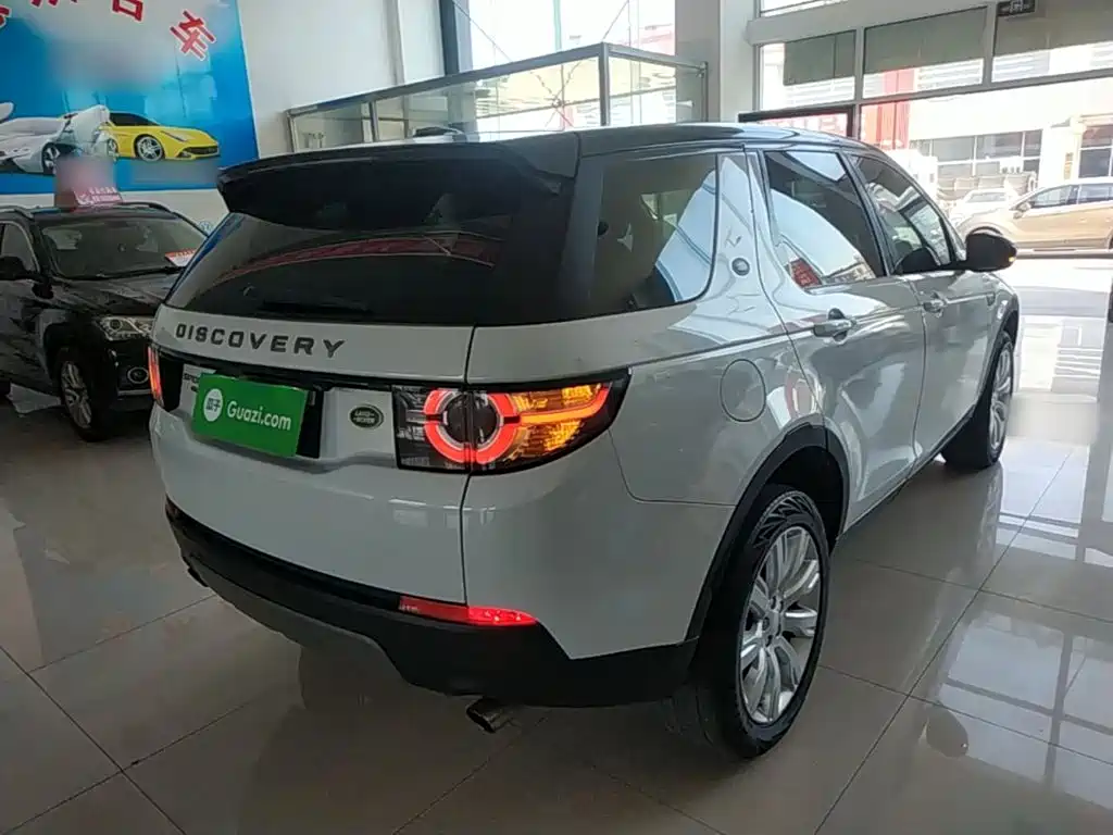 Land Rover Discovery Sport — миниатюра 7