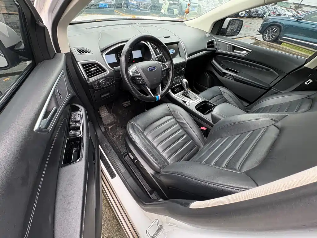 Ford Edge — миниатюра 2