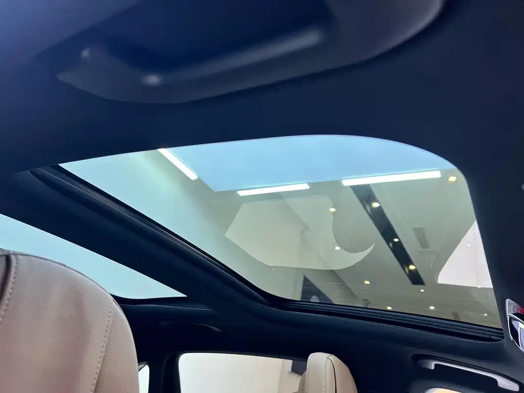 Mercedes-Benz E-Class New Energy — миниатюра 22