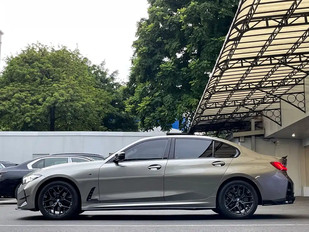 BMW 3 Series — миниатюра 2