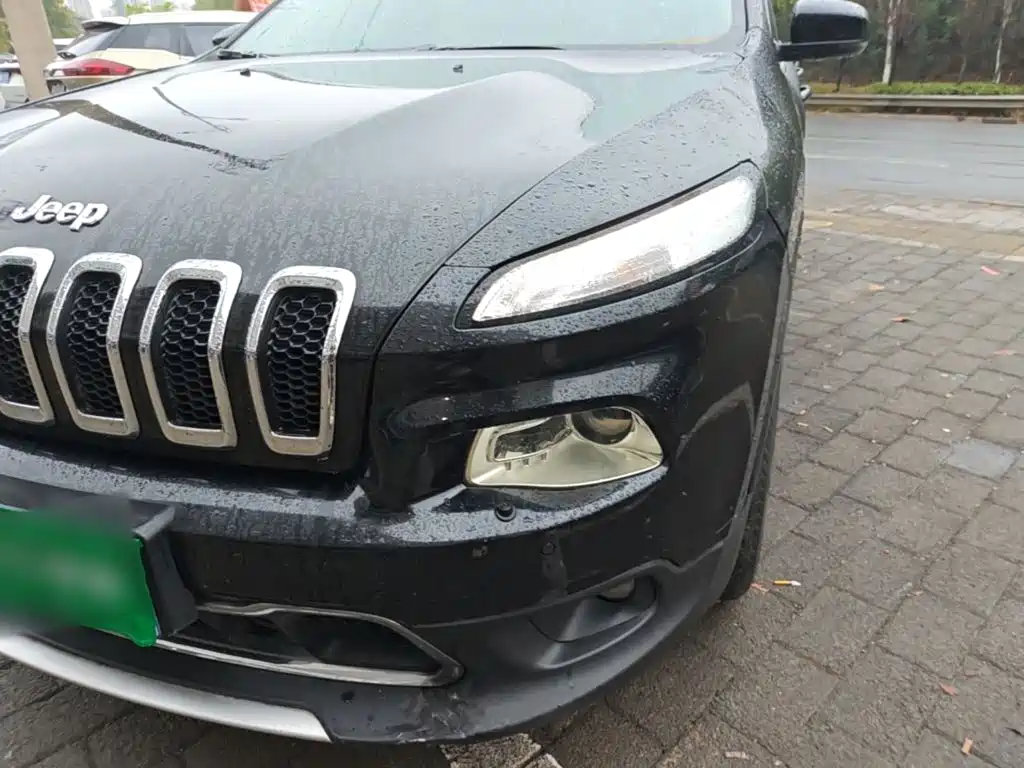 Jeep Cherokee — миниатюра 24