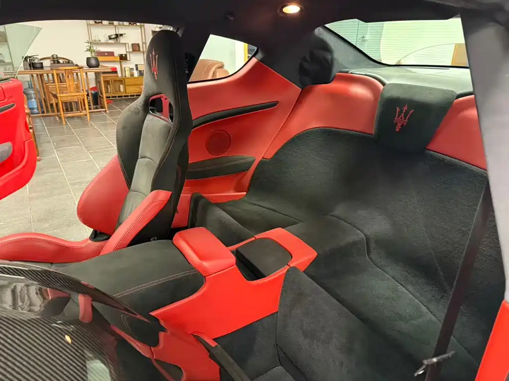 Maserati GranTurismo 2012 4.7L MC Stradale