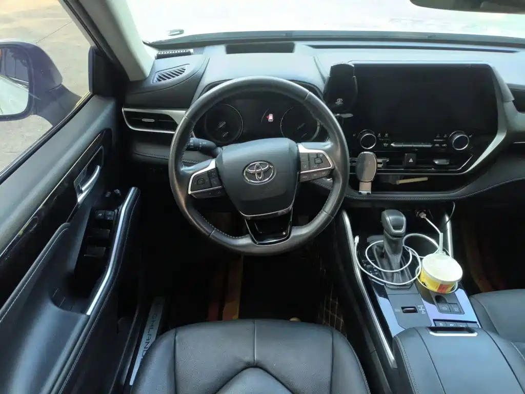 Toyota Highlander — миниатюра 6