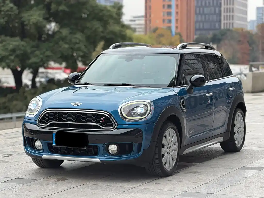 MINI COUNTRYMAN