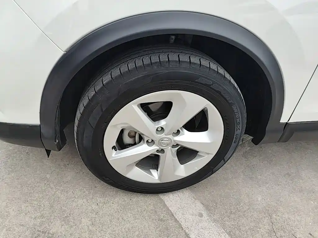 Nissan Qashqai — миниатюра 23