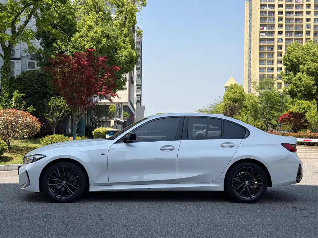 BMW 3 Series — миниатюра 5