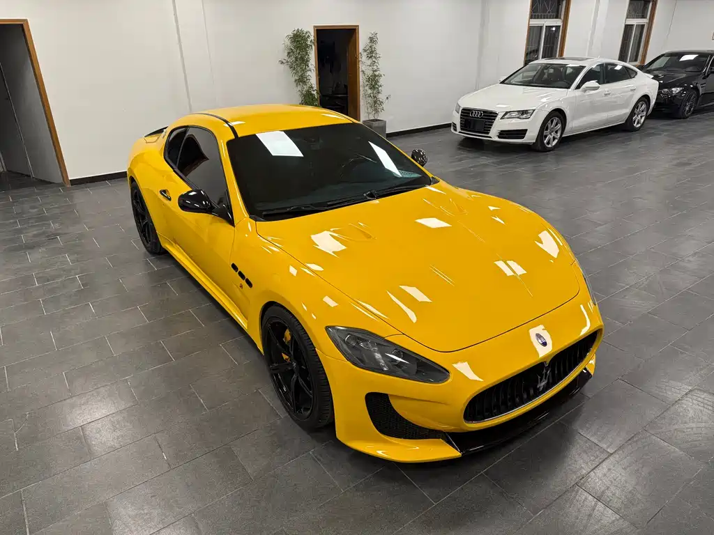 Maserati GranTurismo 2012 4.7L MC Stradale