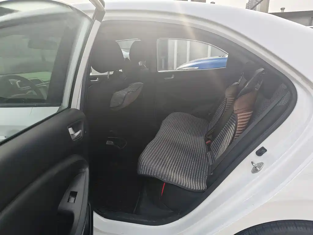 Hyundai Verna — миниатюра 6