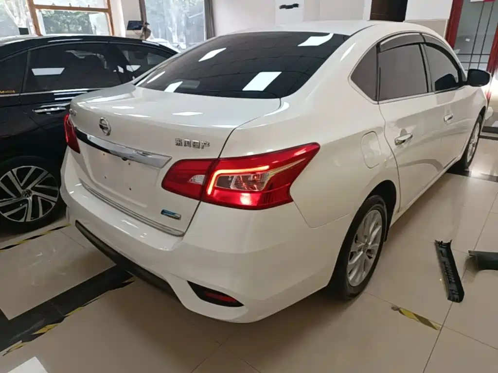 Nissan Sylphy — миниатюра 7