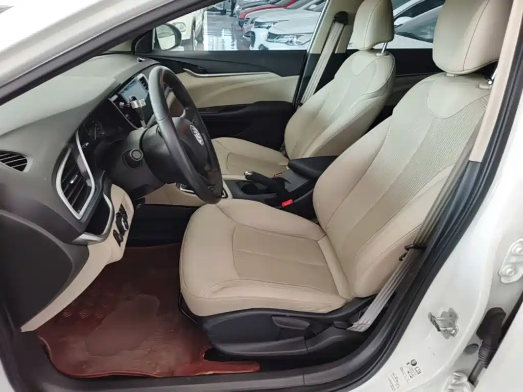 Buick Excelle — миниатюра 15