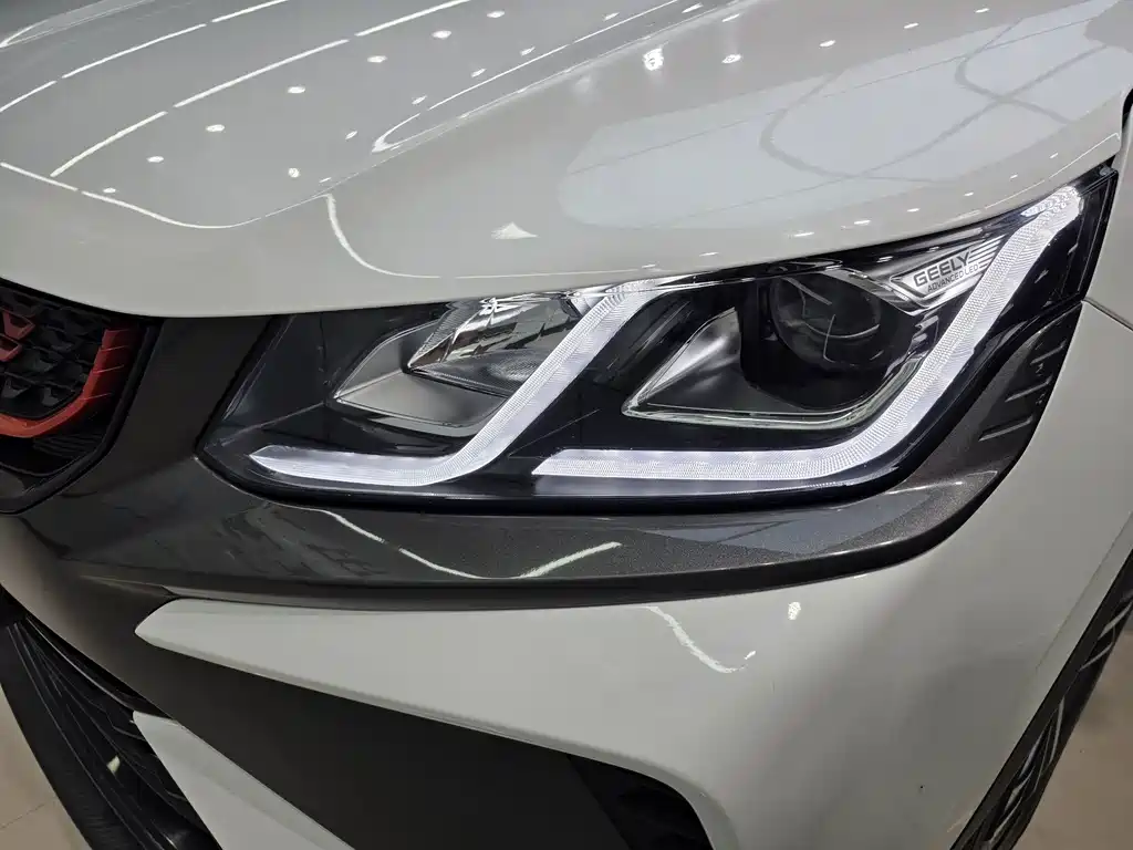 Geely Binyue — миниатюра 22