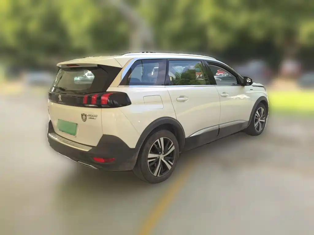 Peugeot 5008 — миниатюра 5