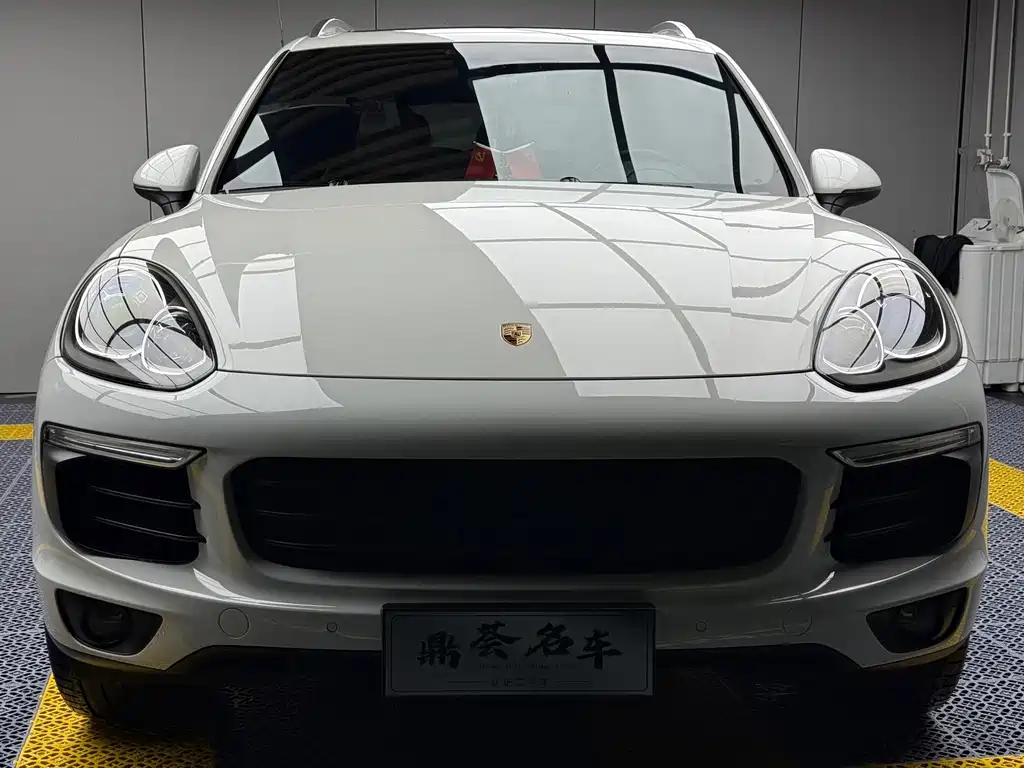 Porsche Cayenne — миниатюра 8
