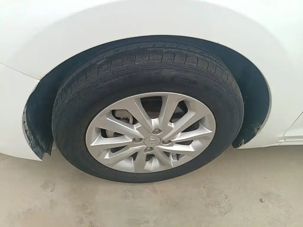 Hyundai Verna — миниатюра 23