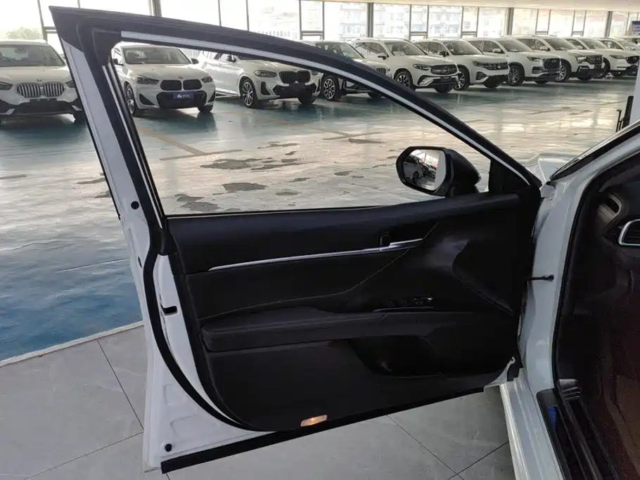 Toyota Camry 2021 2.5S