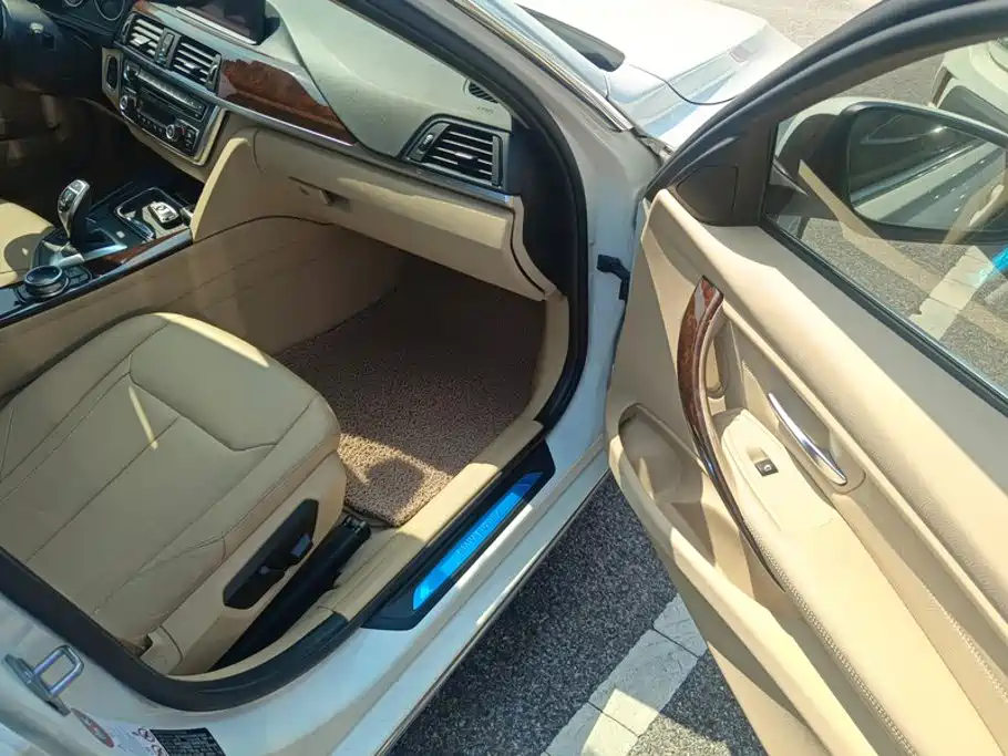 BMW 3 Series — миниатюра 8