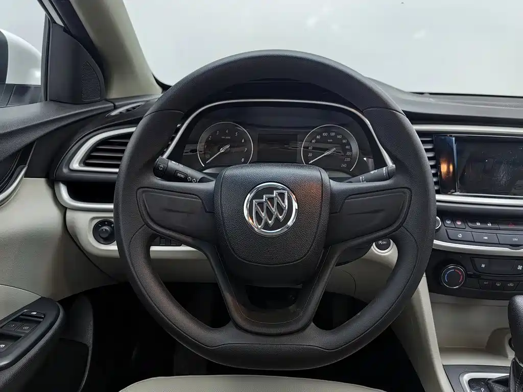 Buick Excelle — миниатюра 11