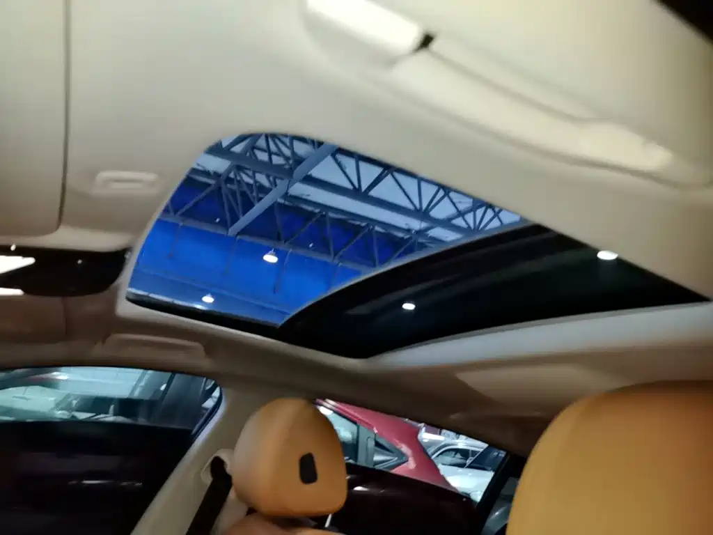 BMW 5 Series — миниатюра 18