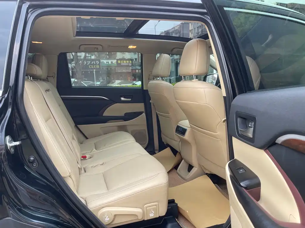 Toyota Highlander — миниатюра 13
