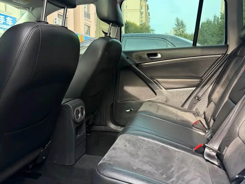 Volkswagen Tiguan — миниатюра 8