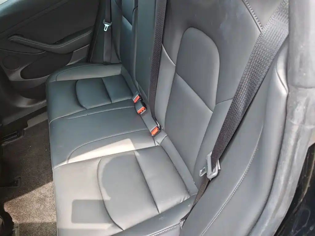 Tesla Model 3 — миниатюра 17