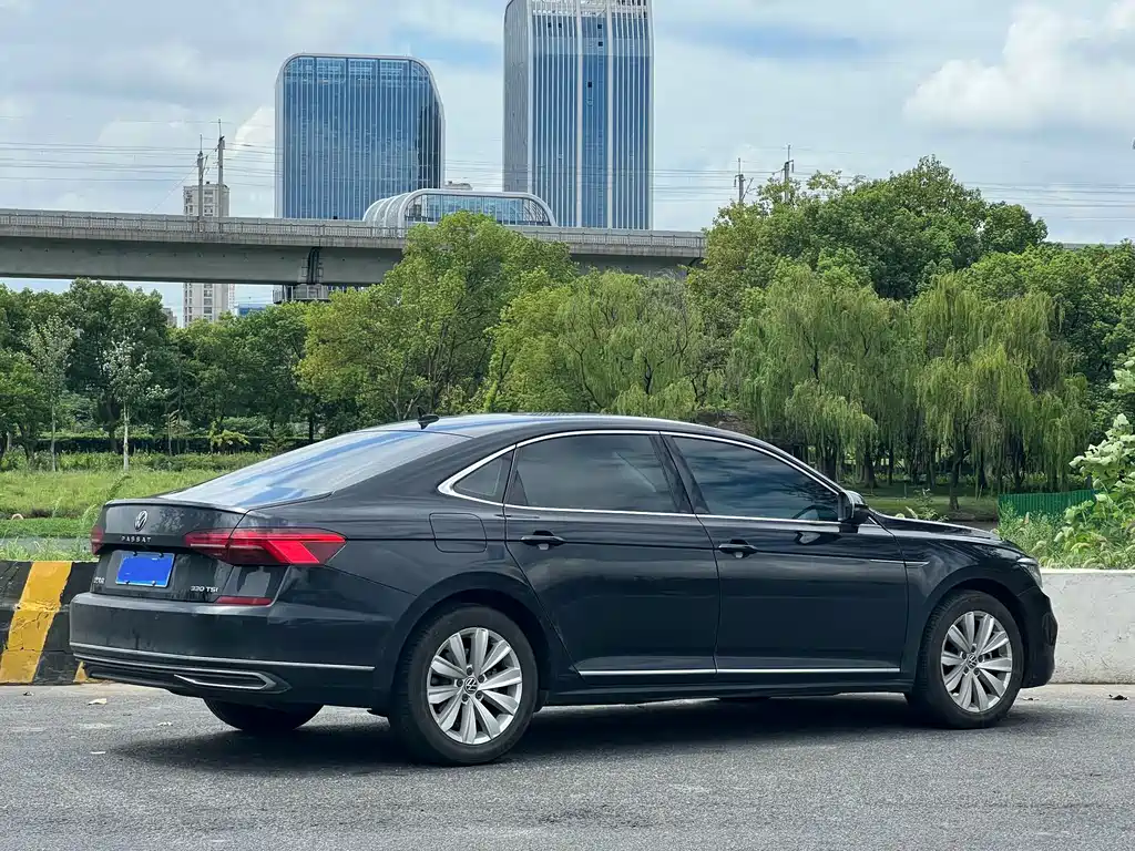 Volkswagen Passat — миниатюра 7