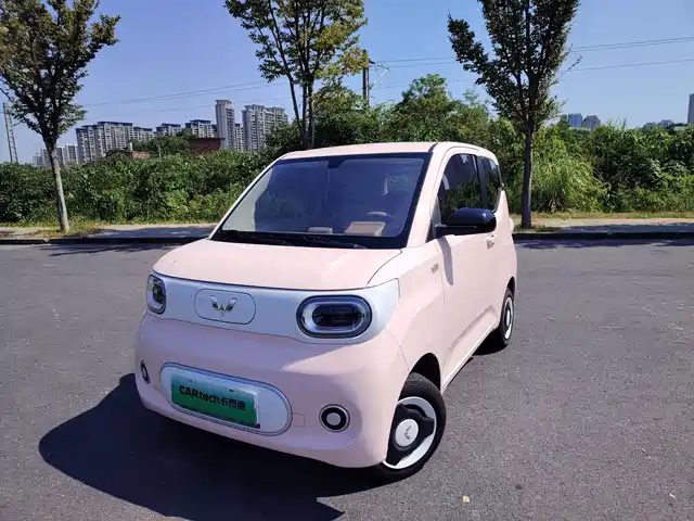 WULING AUTOMOBILE HONGGUANG MINIEV 2025