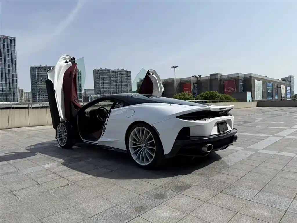 McLaren GT 2023 4.0T