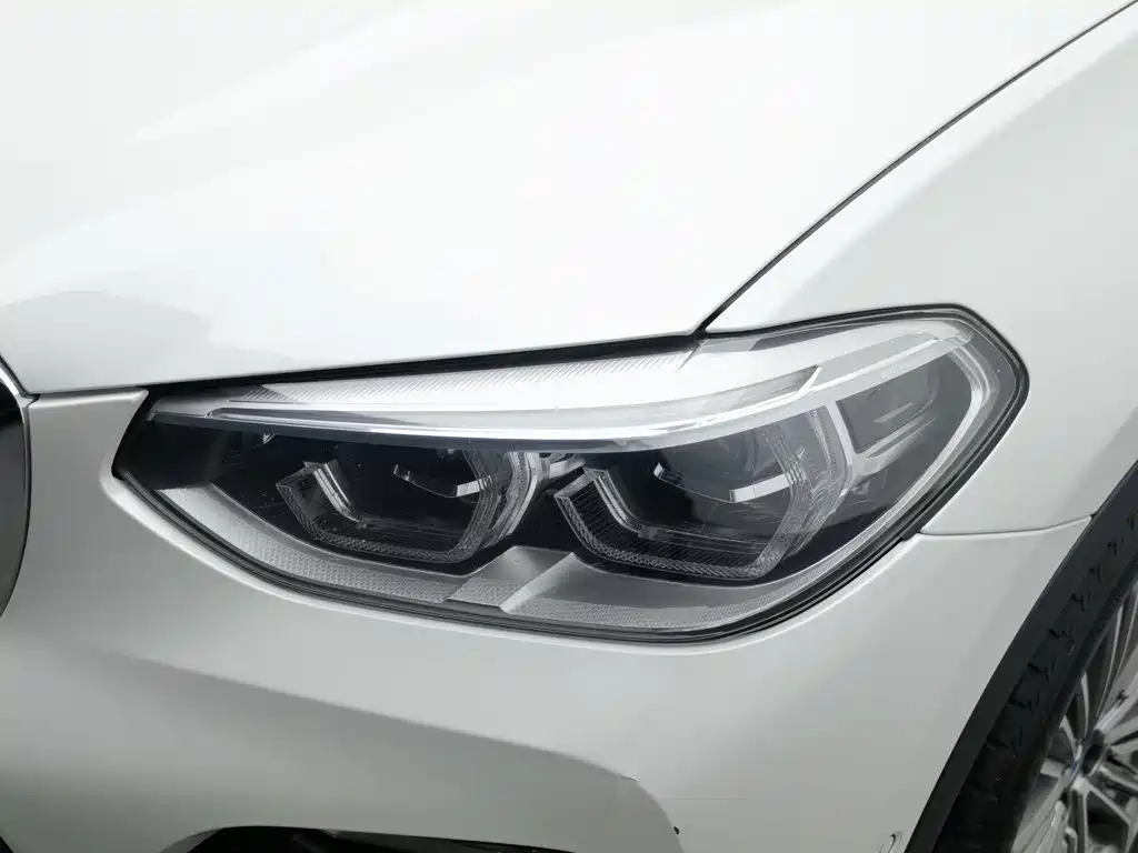 BMW X3 — миниатюра 7