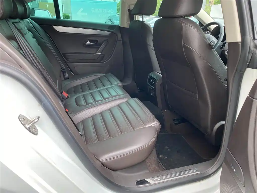 Volkswagen FAW - Passat CC CC 2016 1.8TSI Luxury